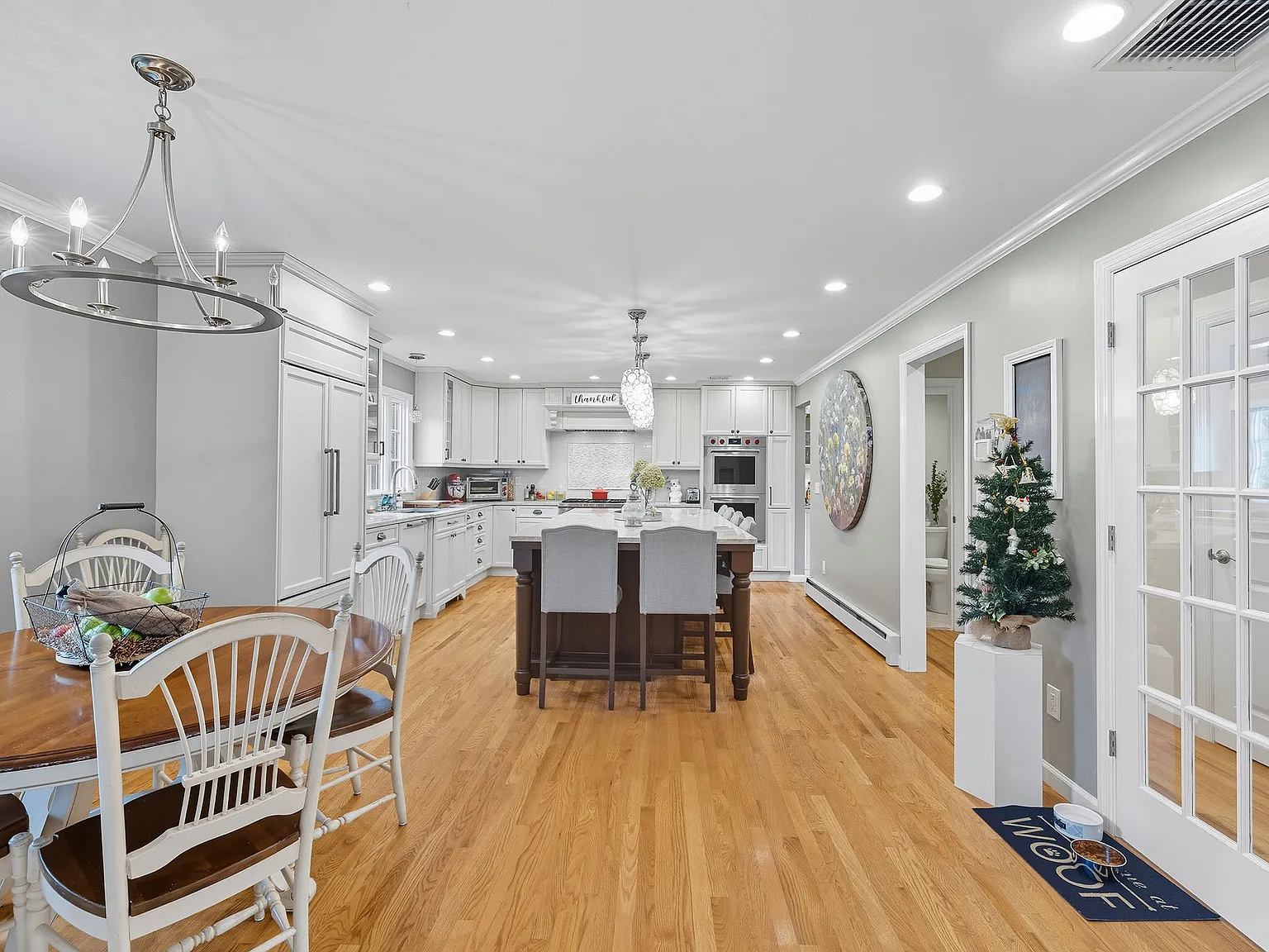 5 bed, 2780 sqft, $10,995 — Photo 3