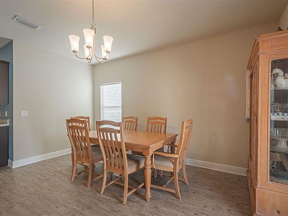 3rd image of 5911 Pescara Dr