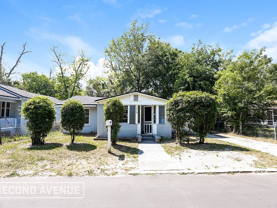 1st image of 1516 W 31st St