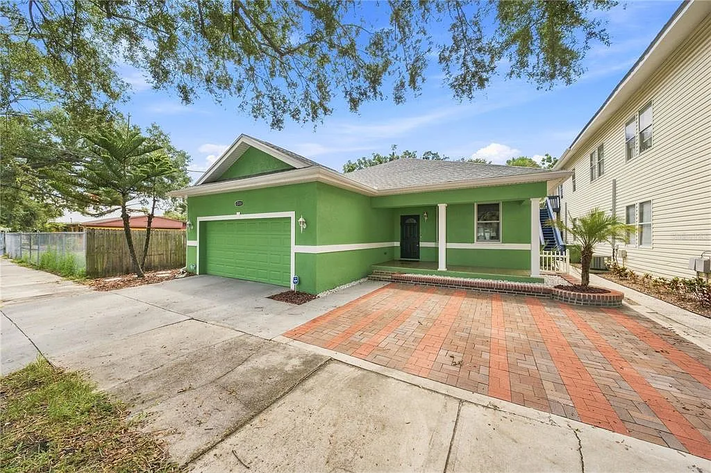3 bed, 2.0 bath, 1877 sqft, $3,500 — Photo 1