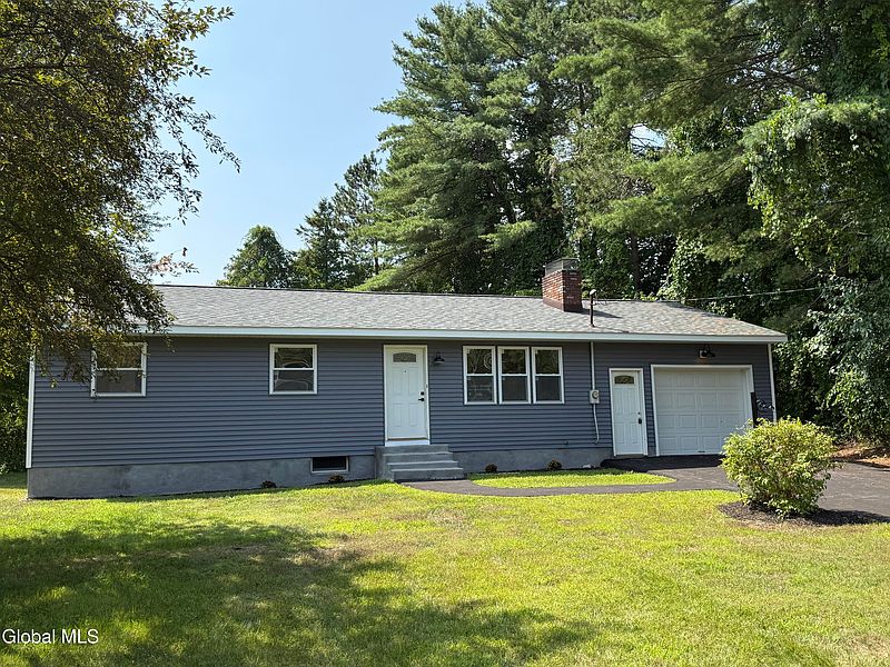 3rd image of 11 Stewart Drive