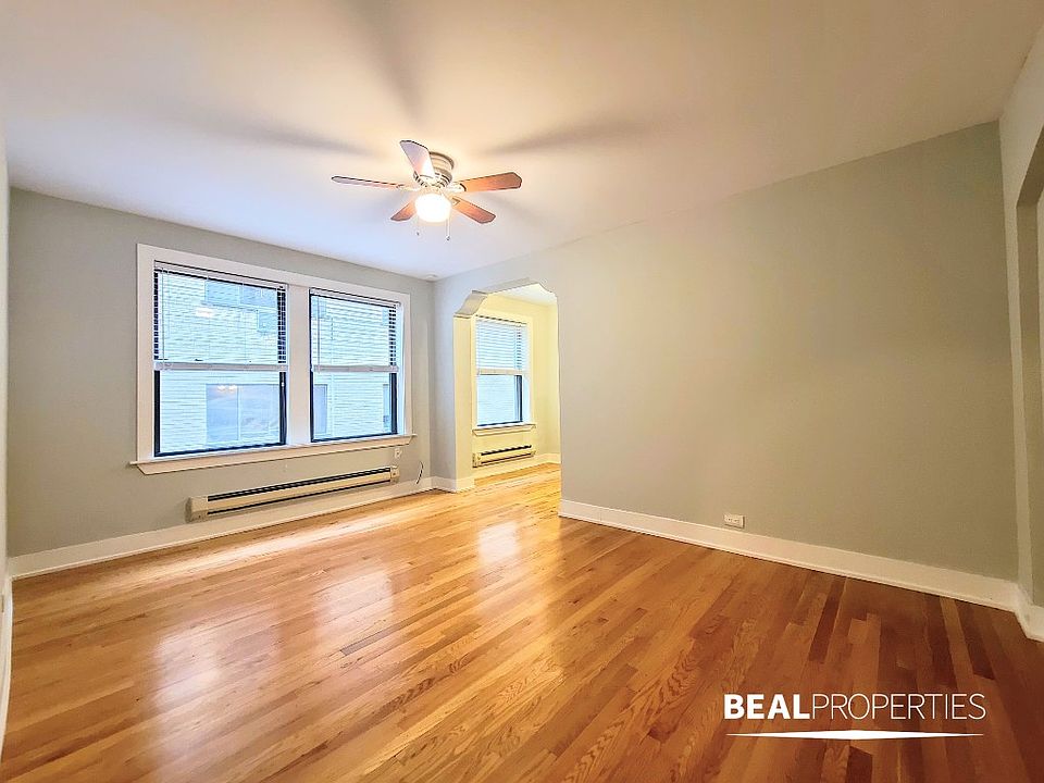 1st image of 425 W Roscoe St #425309