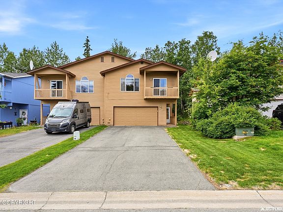 3rd image of 8924 Northwood Park Cir