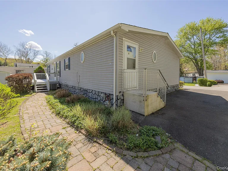 39 Cedar Flats Rd — Photo 7