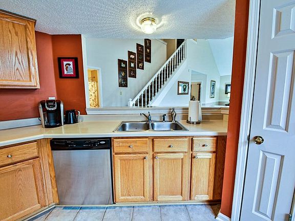 5th image of 4063 Muirfield Dr