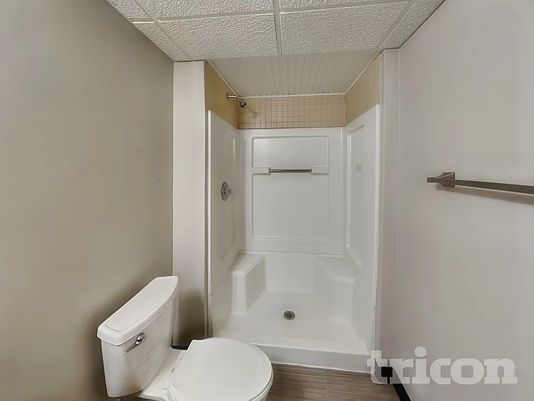 5535 Highland Trl — Photo 16