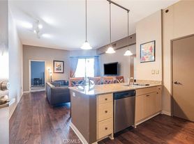 388 E Ocean Blvd