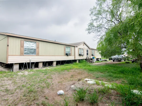 8858 County Road 615, Skidmore, TX 78389