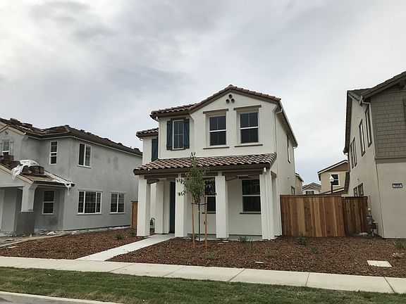 5th image of 2546 Amelia Earhart Ave