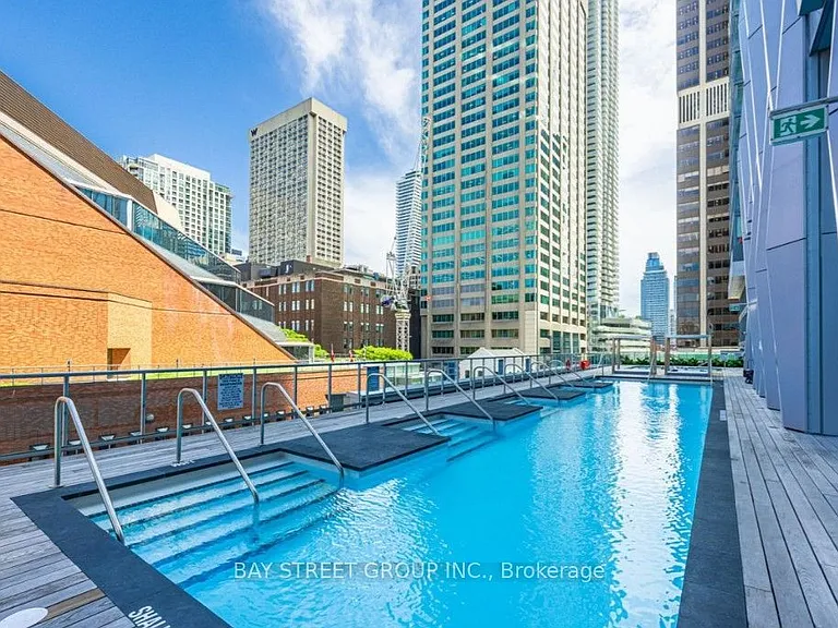 1 Yorkville Ave #4008 — Photo 20