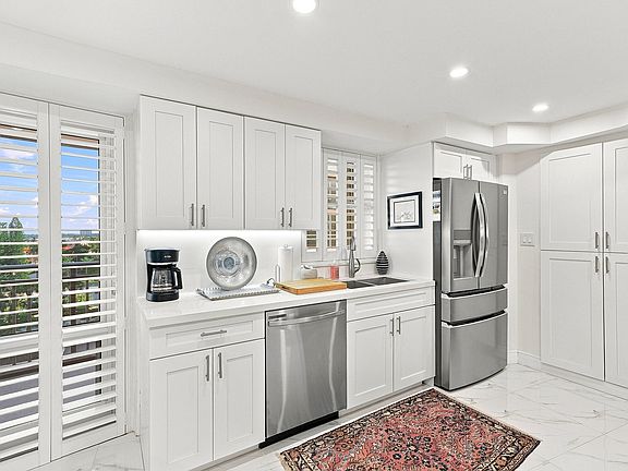 5th image of 4100 Galt Ocean Dr APT 604