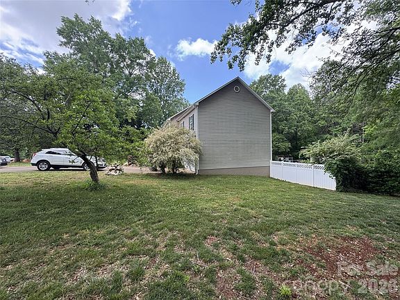 2nd image of 8441 Shelley Mullis Rd