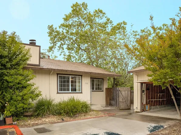752 Agnew Place, Santa Rosa, CA 95401