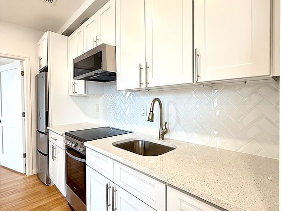 4th image of 150-07 41st Ave #4C