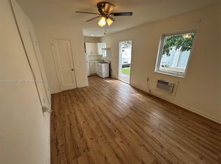 480 SW 10th St APT 8, Miami, FL 33130