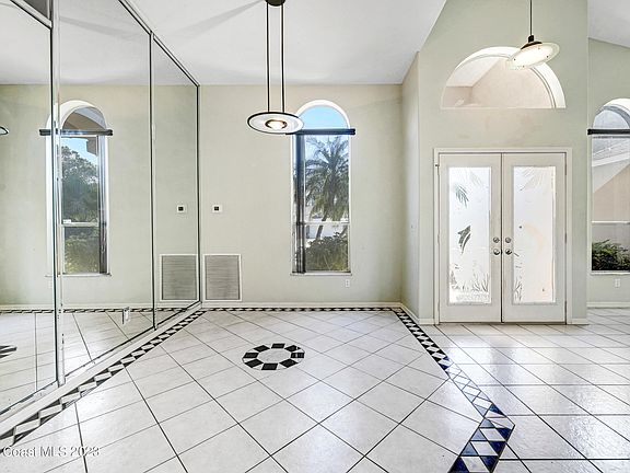 5th image of 459 Lake Victoria Cir