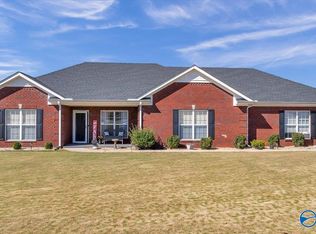 300 Eagle Ridge Dr, New Market, AL 35761