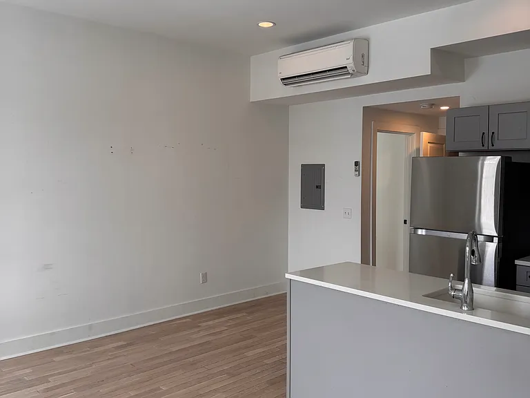 95 Troup St #5 — Photo 11