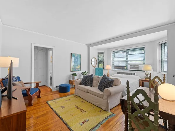 34-20 79th St APT 1H, Jackson Heights, NY 11372