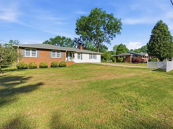 4th image of 3293 Bright Star Rd