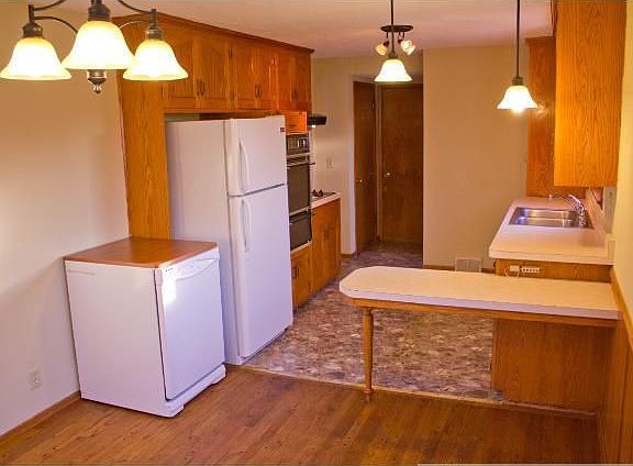 5th image of 8550 Ideal Ave S