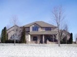 8551 Harbour Towne Ln, Bloomington, IL 61704
