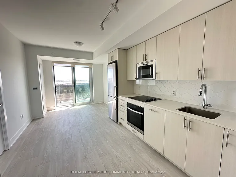 2545 Simcoe St N #2001 — Photo 9