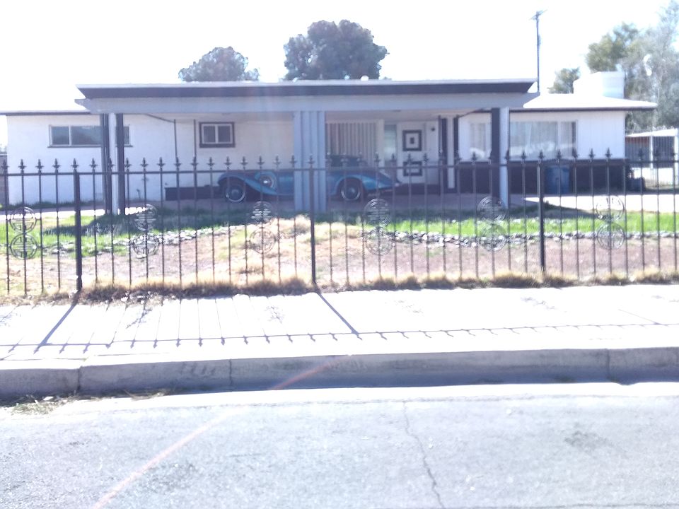 1st image of 558 Barbara Way