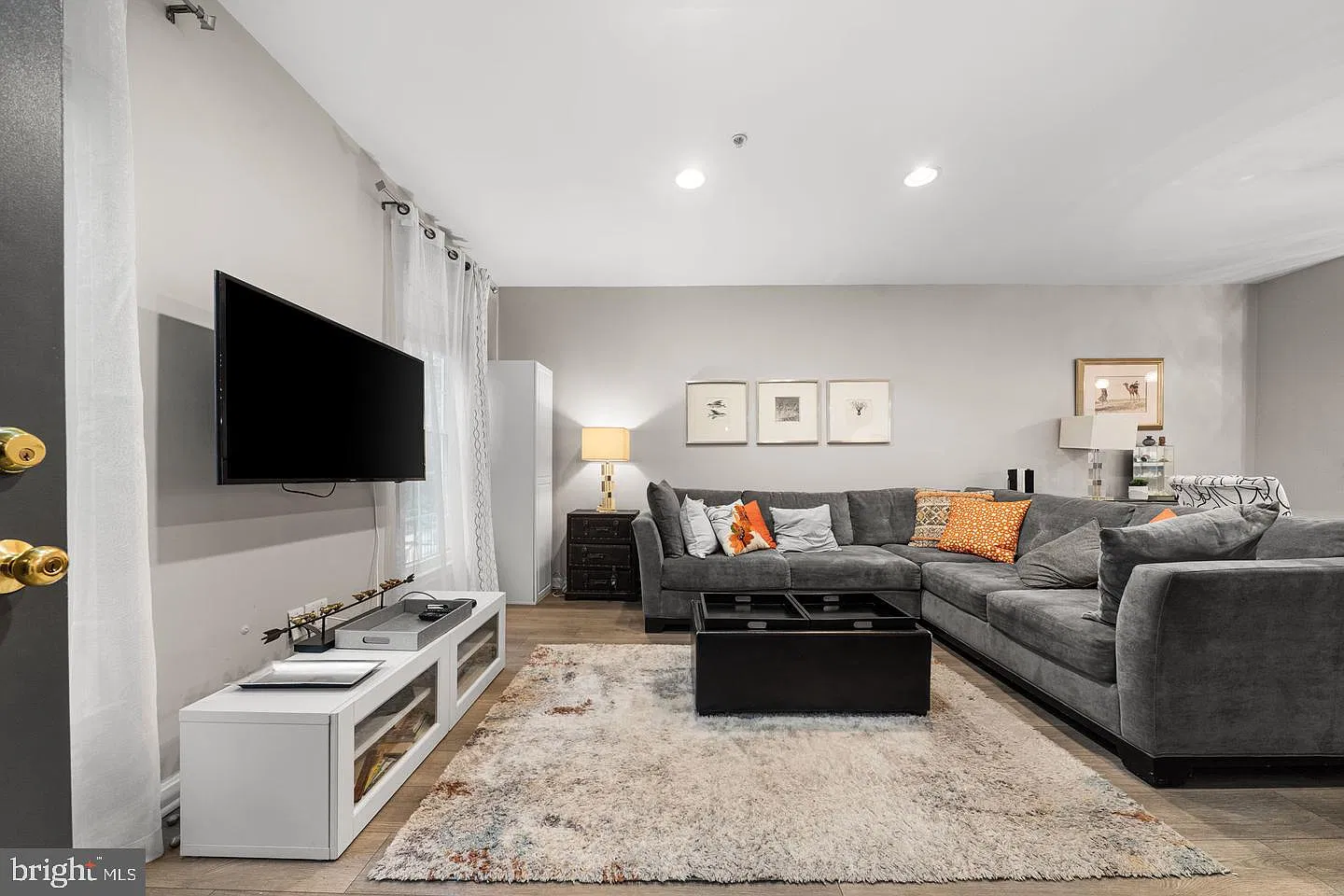 2 bed, 2.0 bath, 1506 sqft, $2,750 — Photo 3