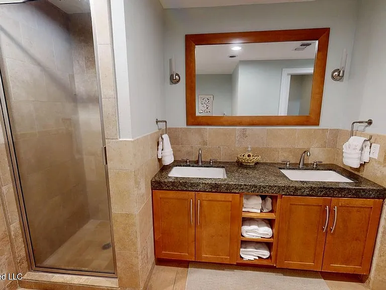 2060 Beach Blvd #901 — Photo 22