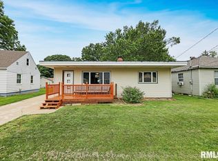 225 Lawnridge Dr, Creve Coeur, IL