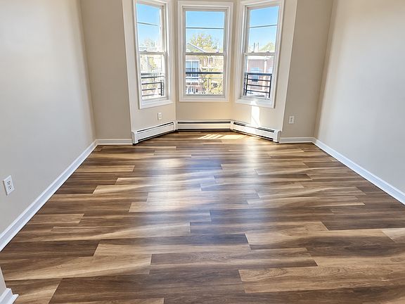 5th image of 114 S 14th St #1L