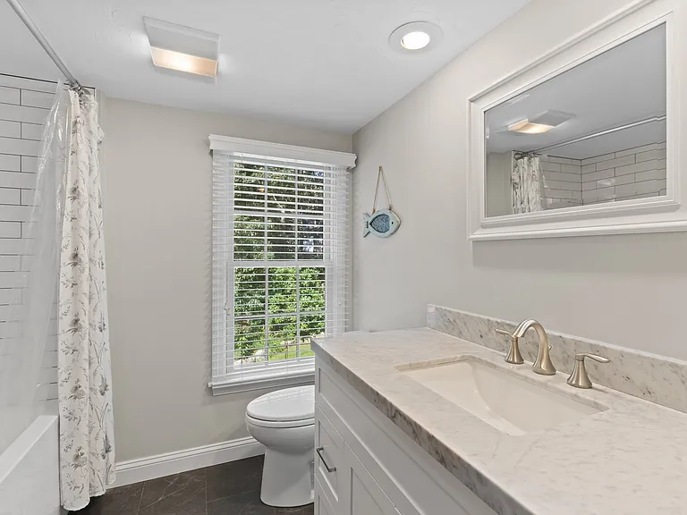 4 Wildwood Ave — Photo 24