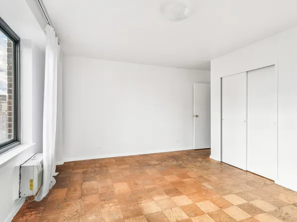 382 Central Park West image 6 of 9