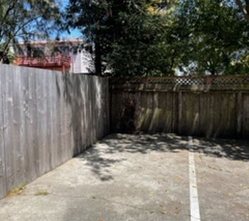 1st image of 324 32nd Ave APT 4
