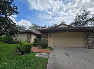 12 Forest Ln, Eustis, FL 32726