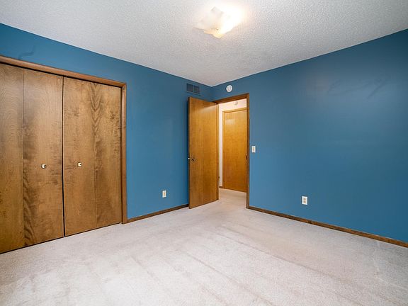 5th image of 3201 Grant Ln