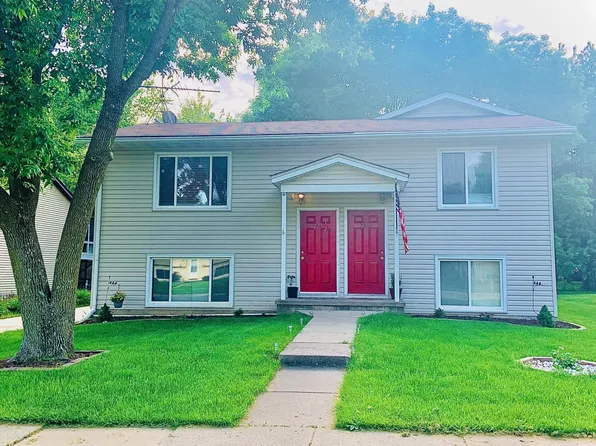 275 S Chestnut St, North Liberty, IA 52317