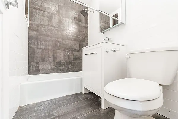 Rented by Keller Williams NYC | media 19