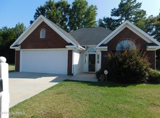 2008 Old Charleston Cir, Laurinburg, NC 28352
