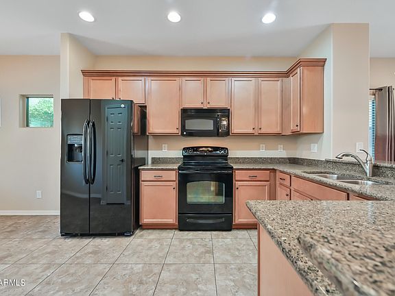3rd image of 349 W Stanley Ave