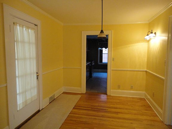 5th image of 234 Court St S