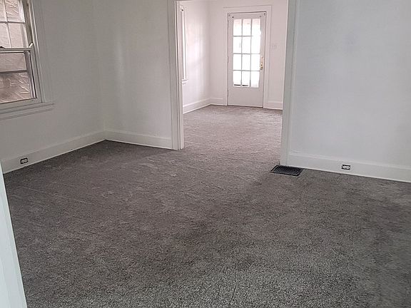 2nd image of 5606 Warren Ave APT 1