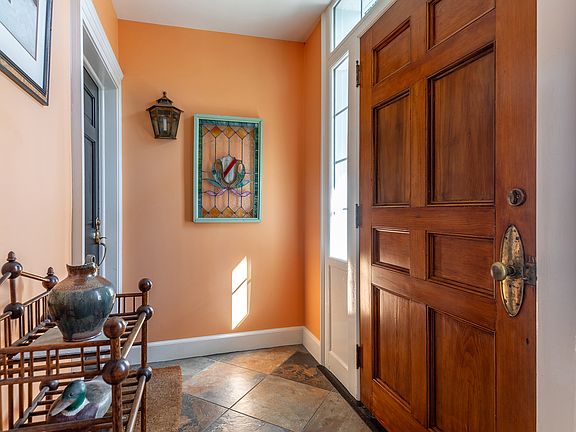 4th image of 48 Old Middle St #1
