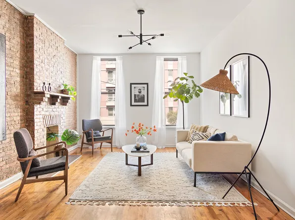 101 4th Avenue image 1 of 8