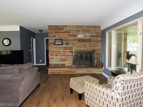 2nd image of 3158 Royalton Rd