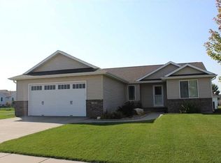 1340 Valentine Cir, Marion, IA 52302
