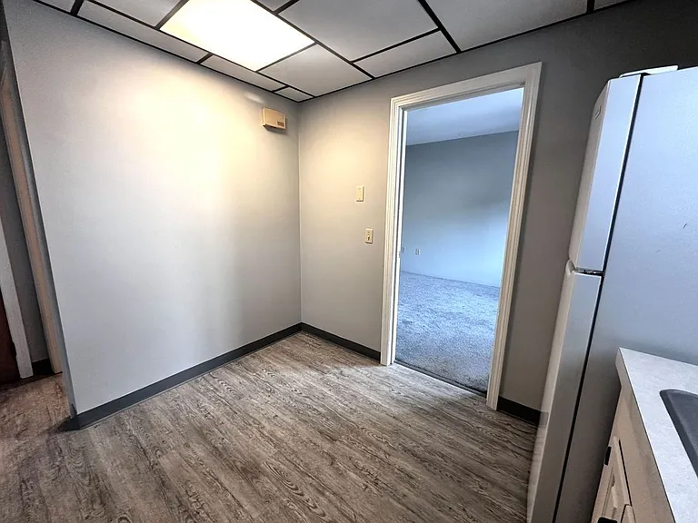 10 Thompson St #H — Photo 15