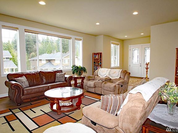 4th image of 15115 NE Woodland Pl