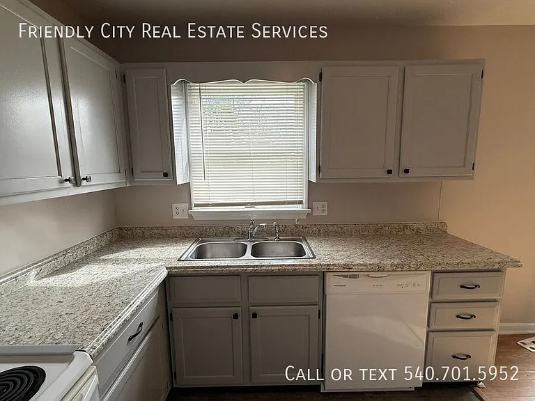 811 Vine St — Photo 5
